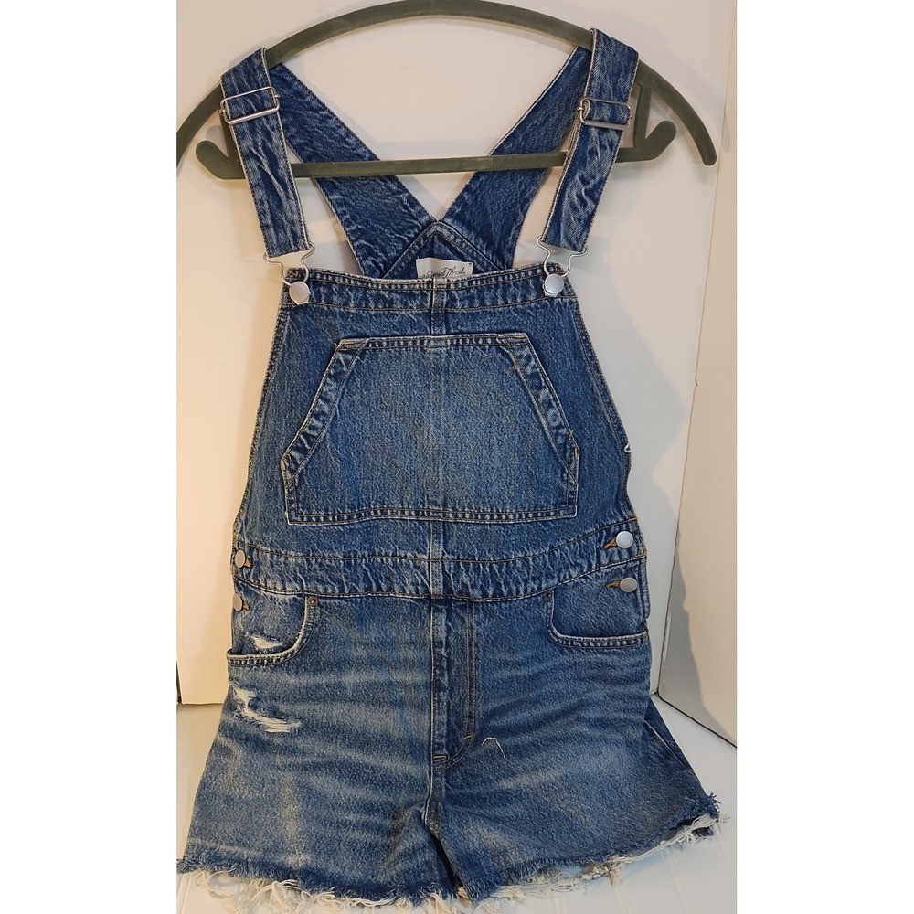 Universal Thread Womens 8 Blue Distressed Denim Overalls Shorts Festival Boho